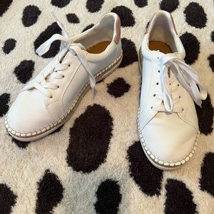 Womens universal thread sneakers